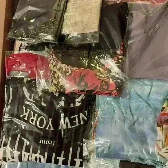 NIB - Resale 10 pc Mystery Box #8 - Picture 4 of 7